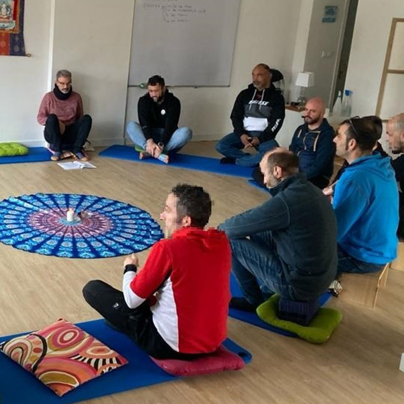 encuentro circulo hombres centro creciendo